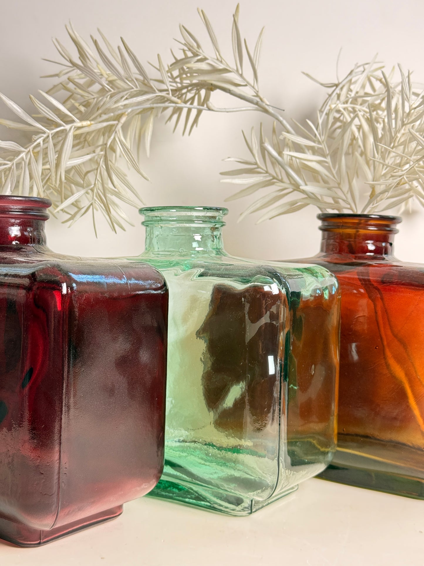 Lilly Vase(colors available)