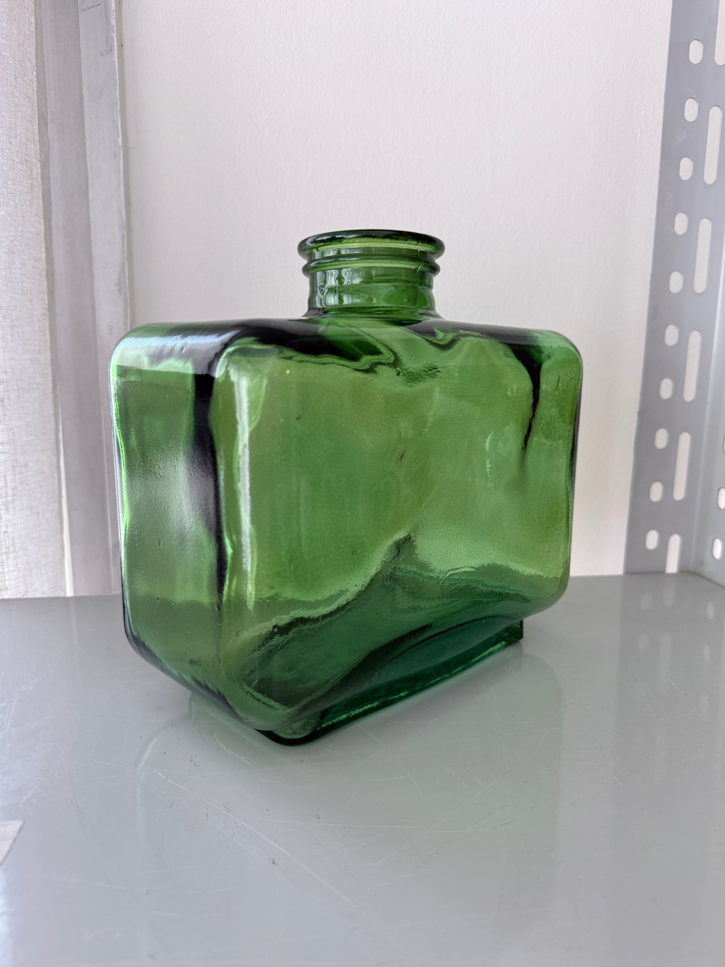 Lilly Vase(colors available)