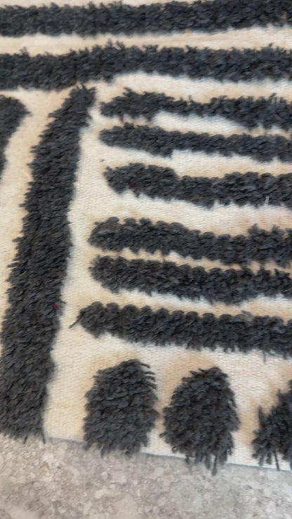 Neutral Blaze kilim Rug